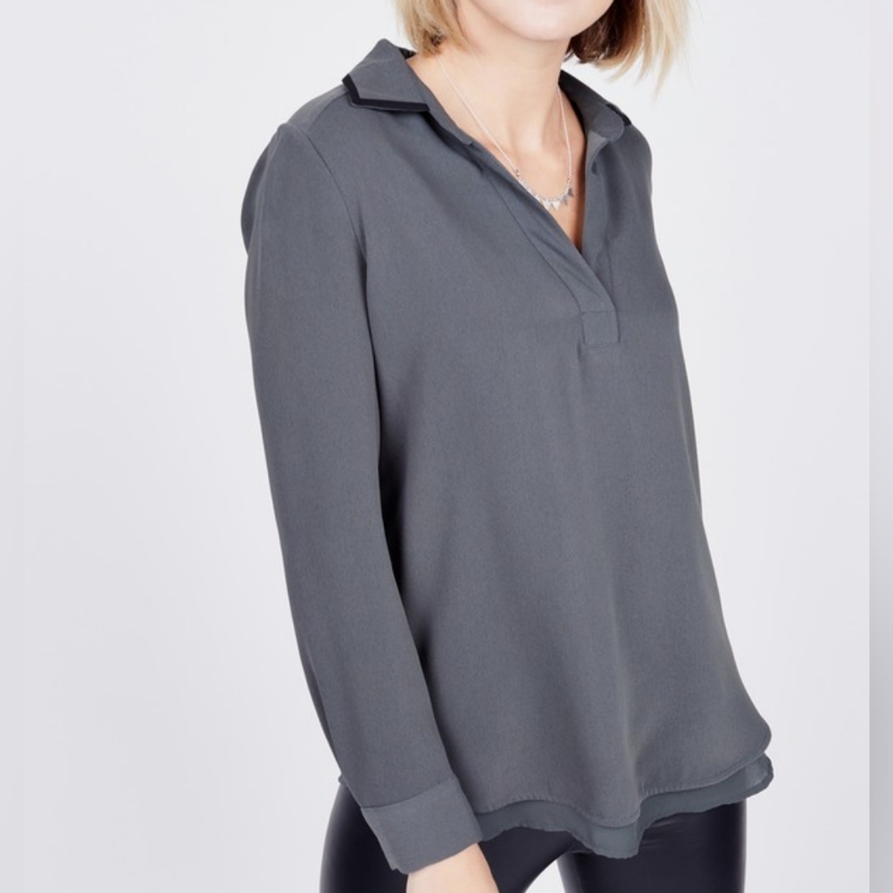 August 1 Eight Large Gray and Black Contrast Color Blouse